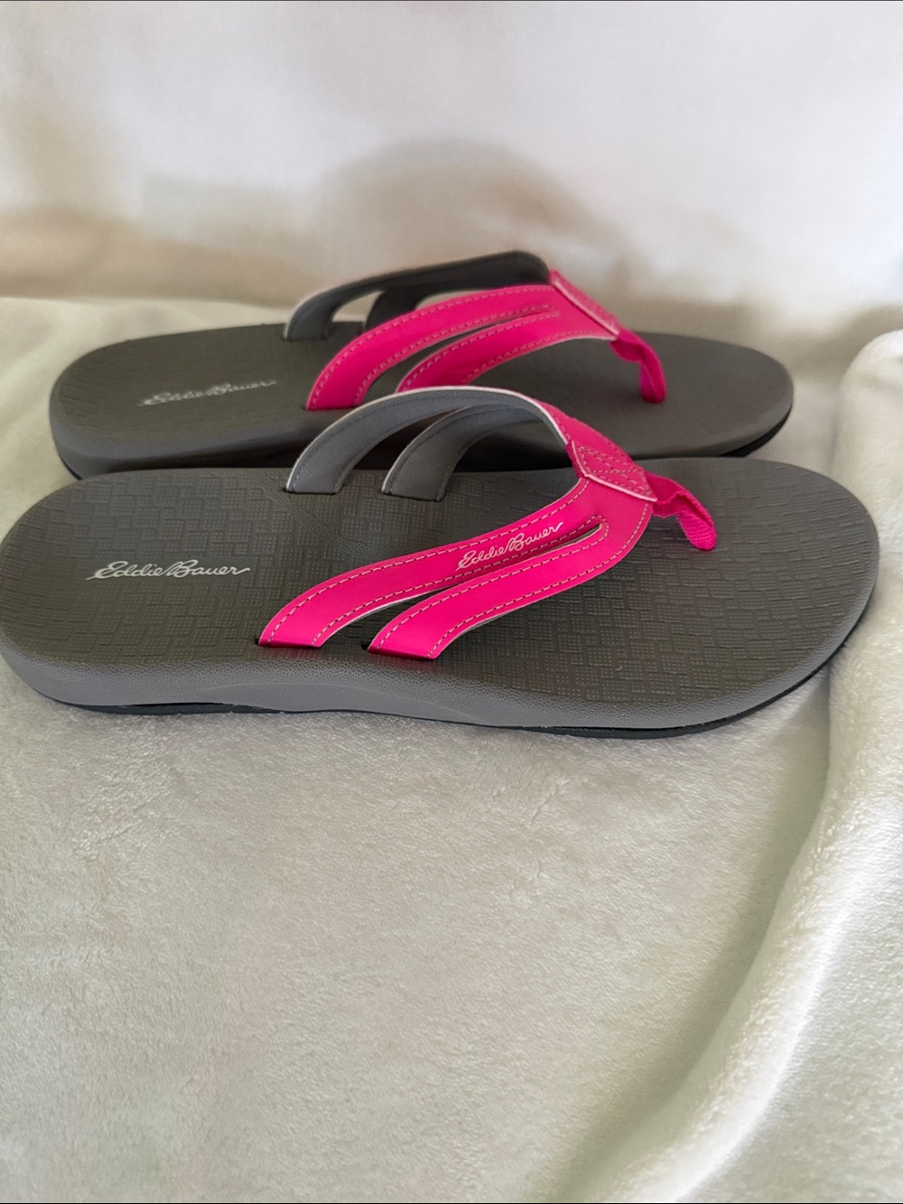 Eddie Bauer Hot Pink Strap Gray Footbed Women's Sandals - Picture 4 of 5
